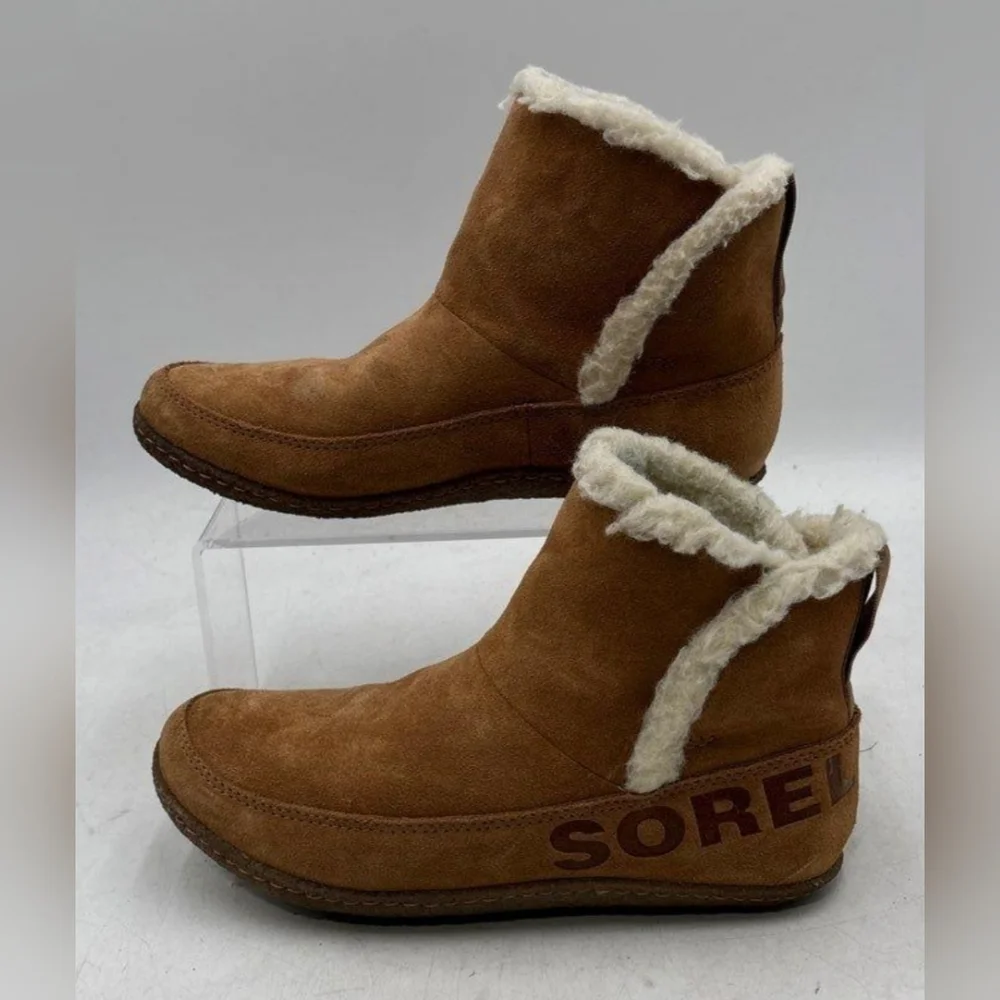 Sorel Nakiska Tan Winter Boots with White Trim Size 7 MSRP $104.95